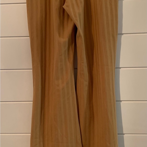 NWT- OFFLINE BY AERIE OG GROOVE FLARE LEGGING SIZE LG - Picture 7 of 12
